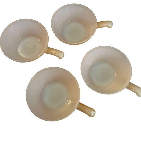 Vintage Fire King Peach Lustre Beehive Bowls With Handles‎ Set Of Four Bowls - Picture 2 of 8